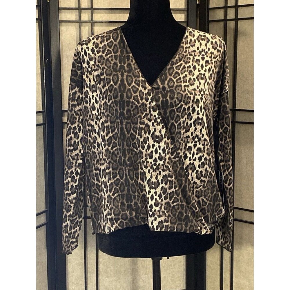 Cowgirl Tuff Long Sleeve Snow Leopard Print Blouse Size XS Hi Low Stretch